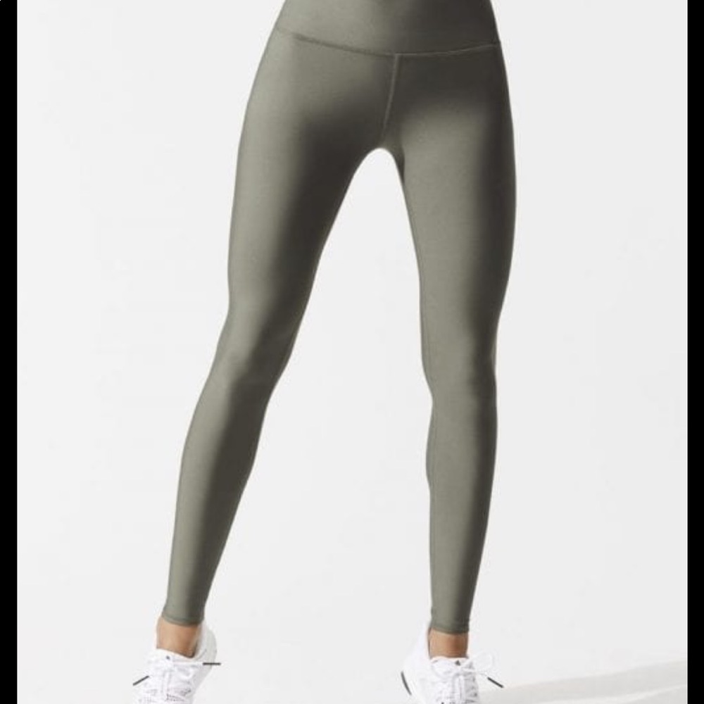 Airlift Olive leggings